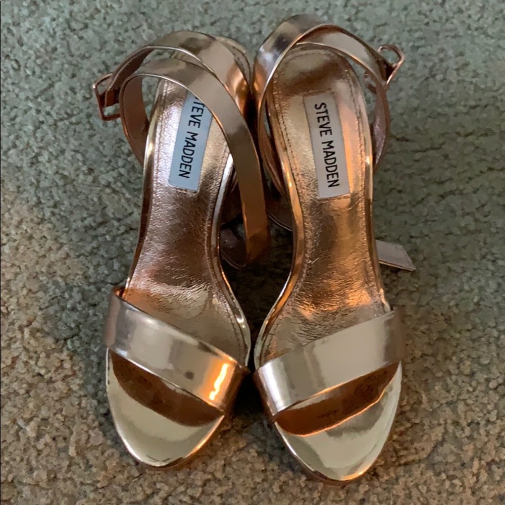 Never worn rose gold Steve Madden heels